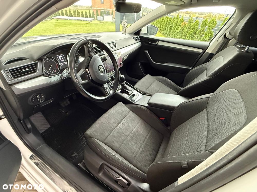 Skoda Superb 2.0 TDI 4x4 Ambition DSG - 9