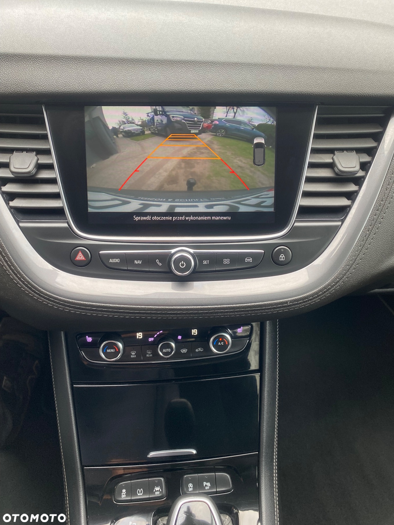 Opel Grandland X 2.0 D Start/Stop Automatik Design Line - 30