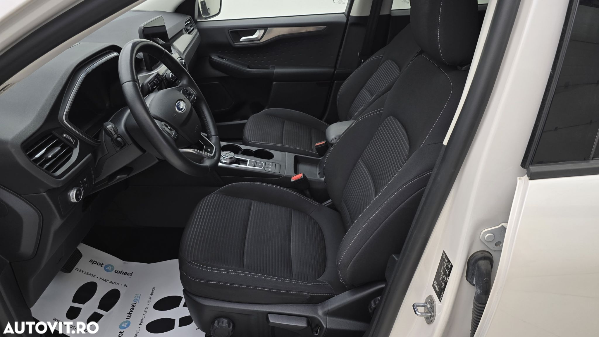 Ford Kuga 2.5 Duratec FHEV FWD Titanium - 12