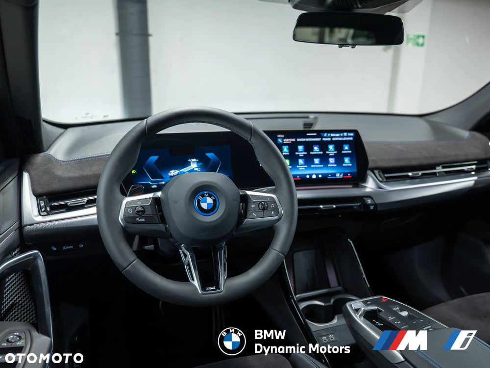 BMW iX2 eDrive20 - 19