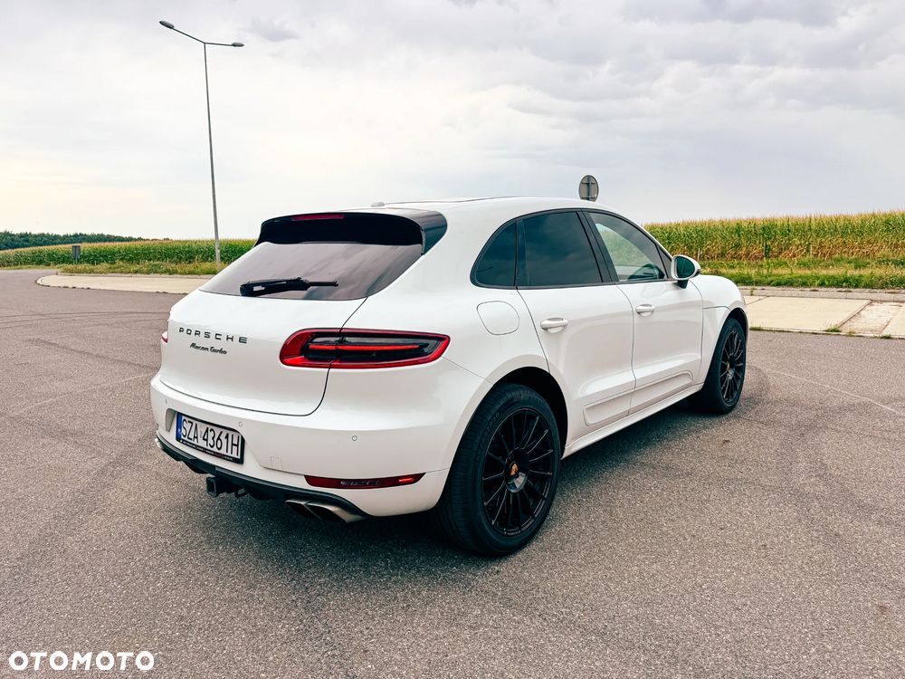 Porsche Macan Turbo - 6