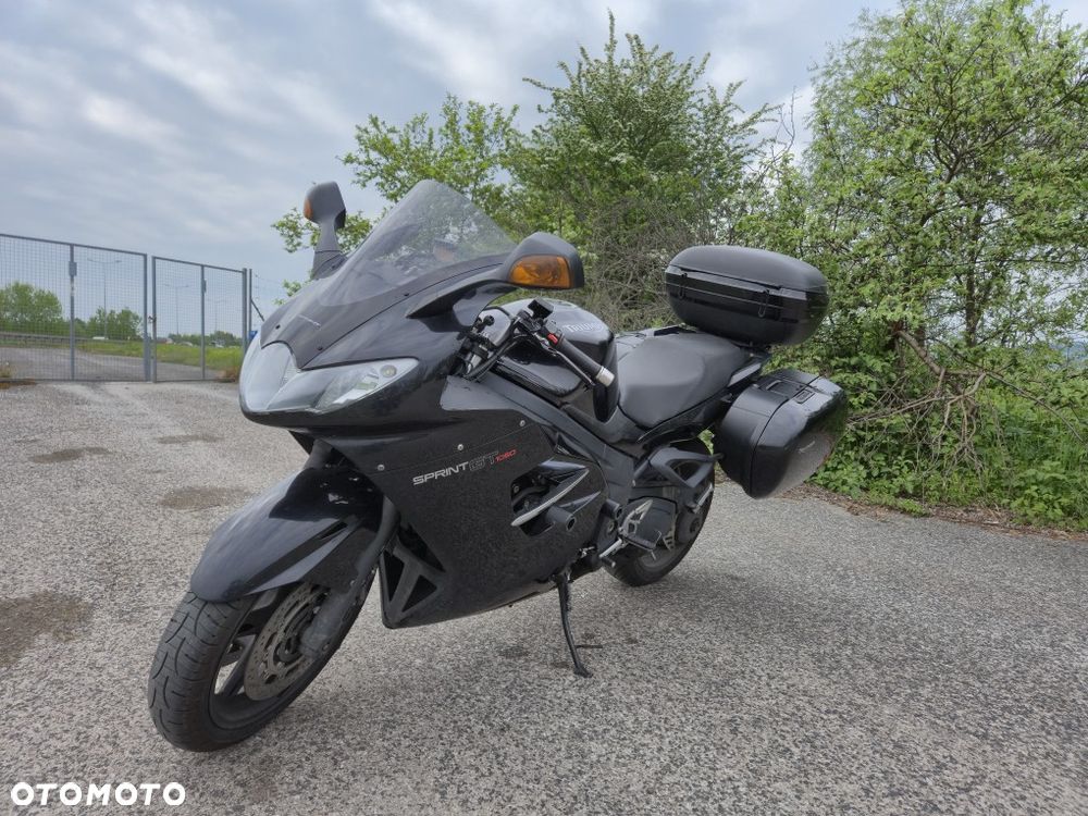 Triumph Sprint - 1