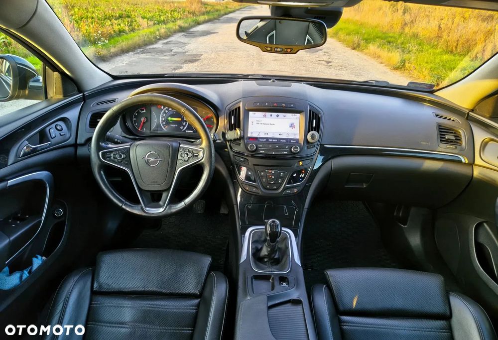 Opel Insignia - 10