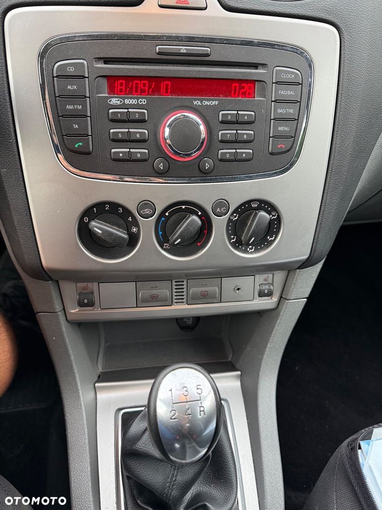 Ford Focus 1.6 16V Viva II - 13