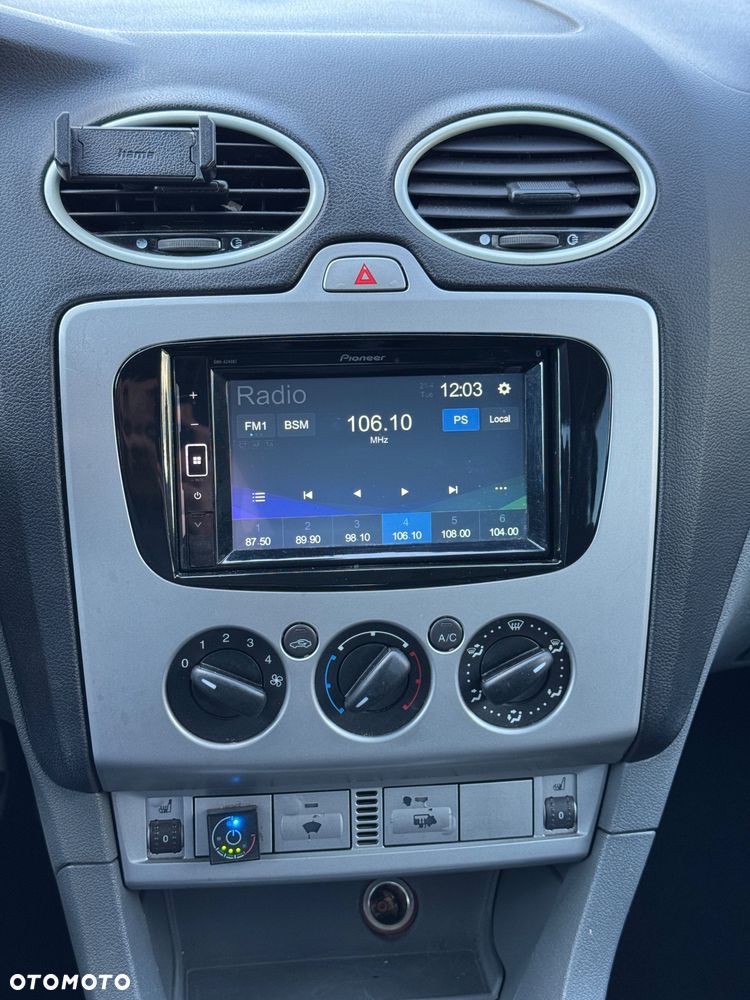 Ford Focus 1.8 Style+ - 32