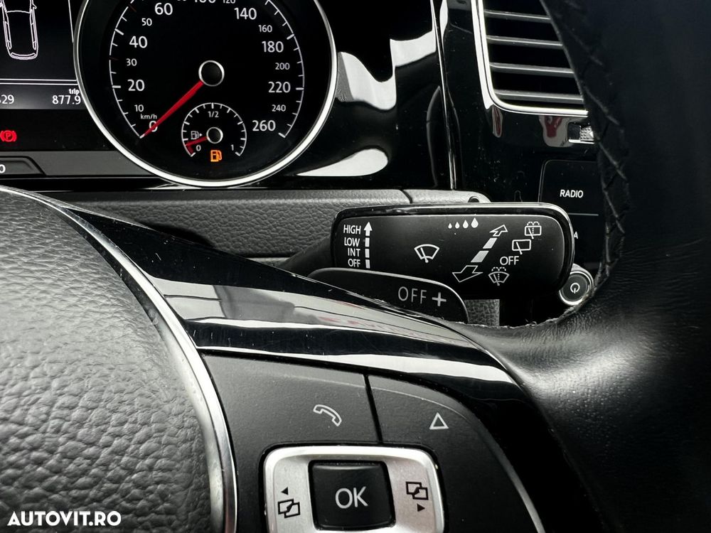 Volkswagen Golf - 20