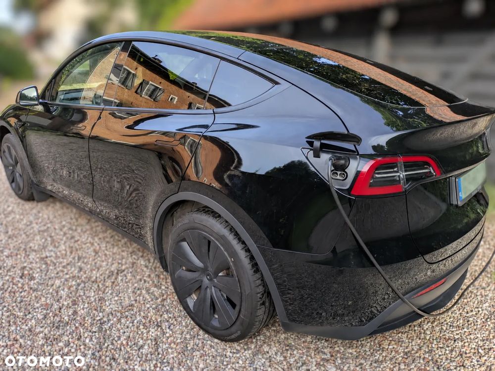 Tesla Model Y 2024 photo 5