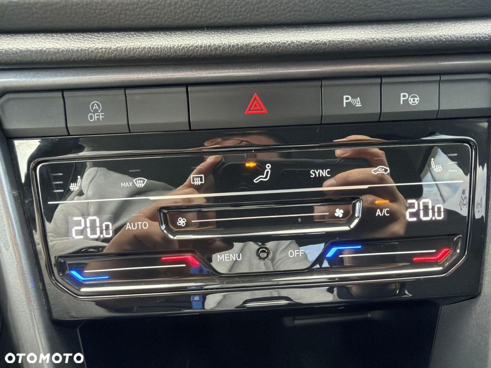 Volkswagen T-Roc 1.5 TSI Style DSG - 22