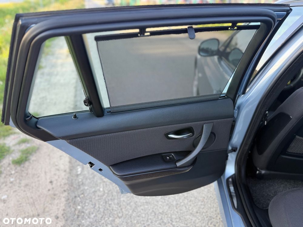 BMW Seria 3 318i - 20