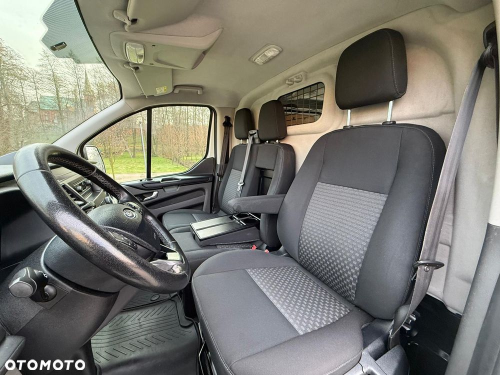 Ford Tranzit Custom - 15