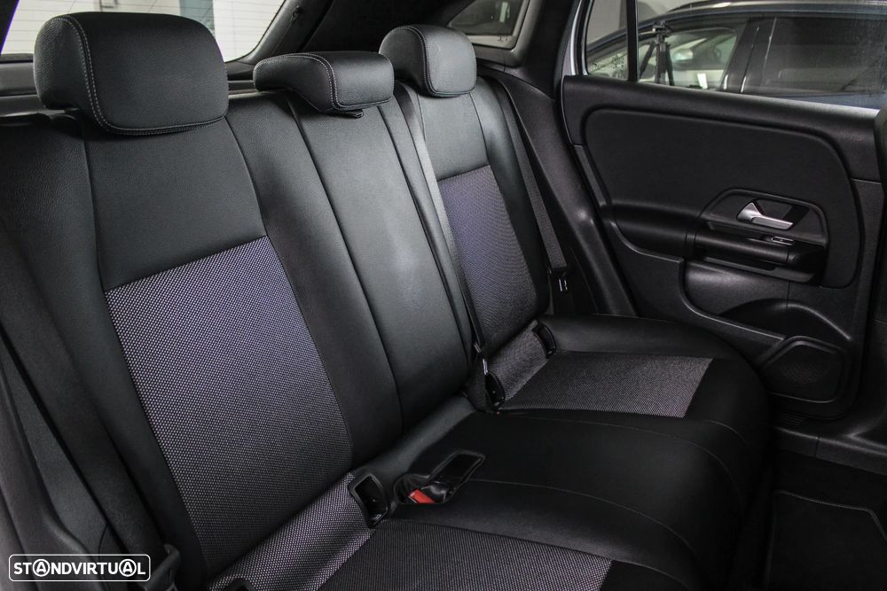 Mercedes-Benz GLA 180 d 8G-DCT Edition 2021 - 19