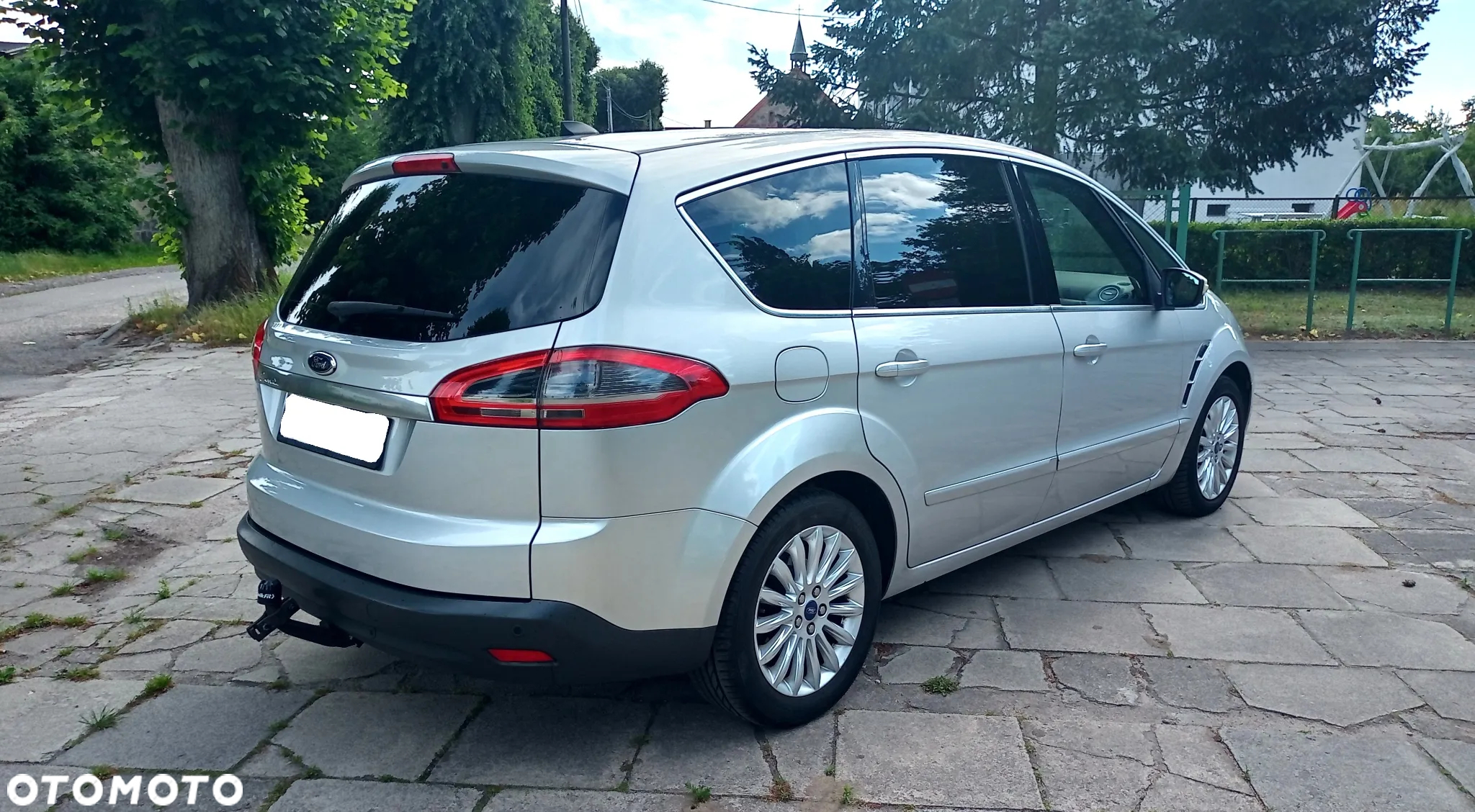 Ford S-Max - 11