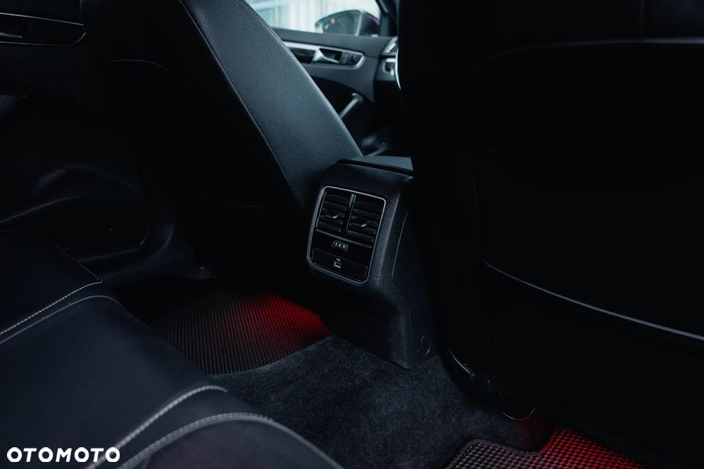 Volkswagen Passat - 34