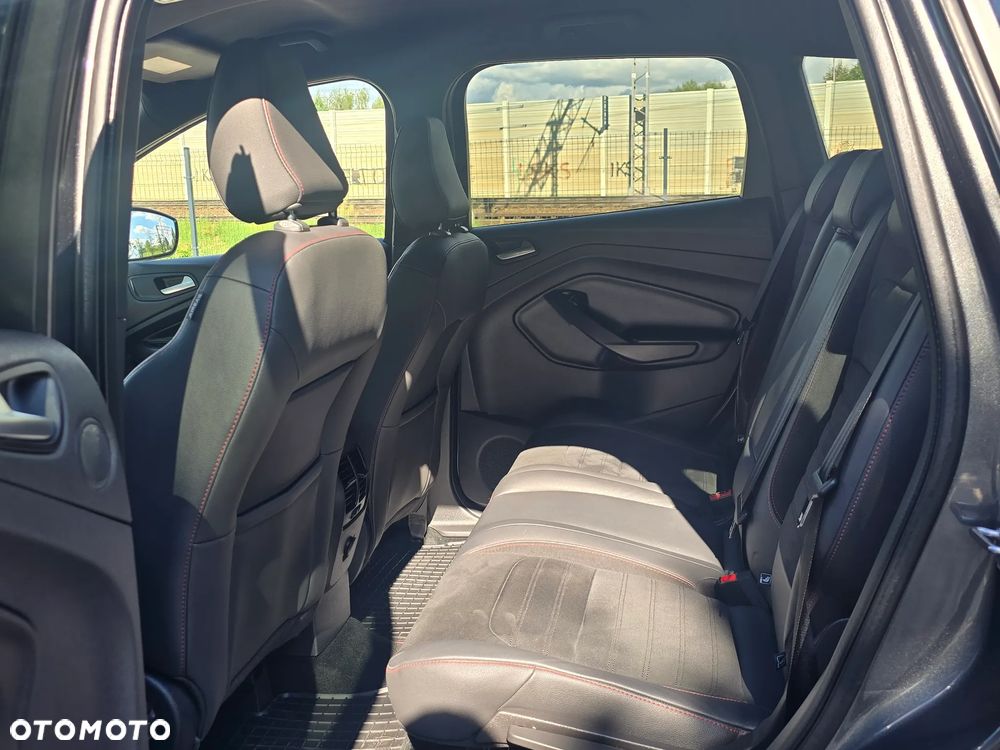 Ford Kuga 2.0 TDCi 4x4 ST-Line - 13