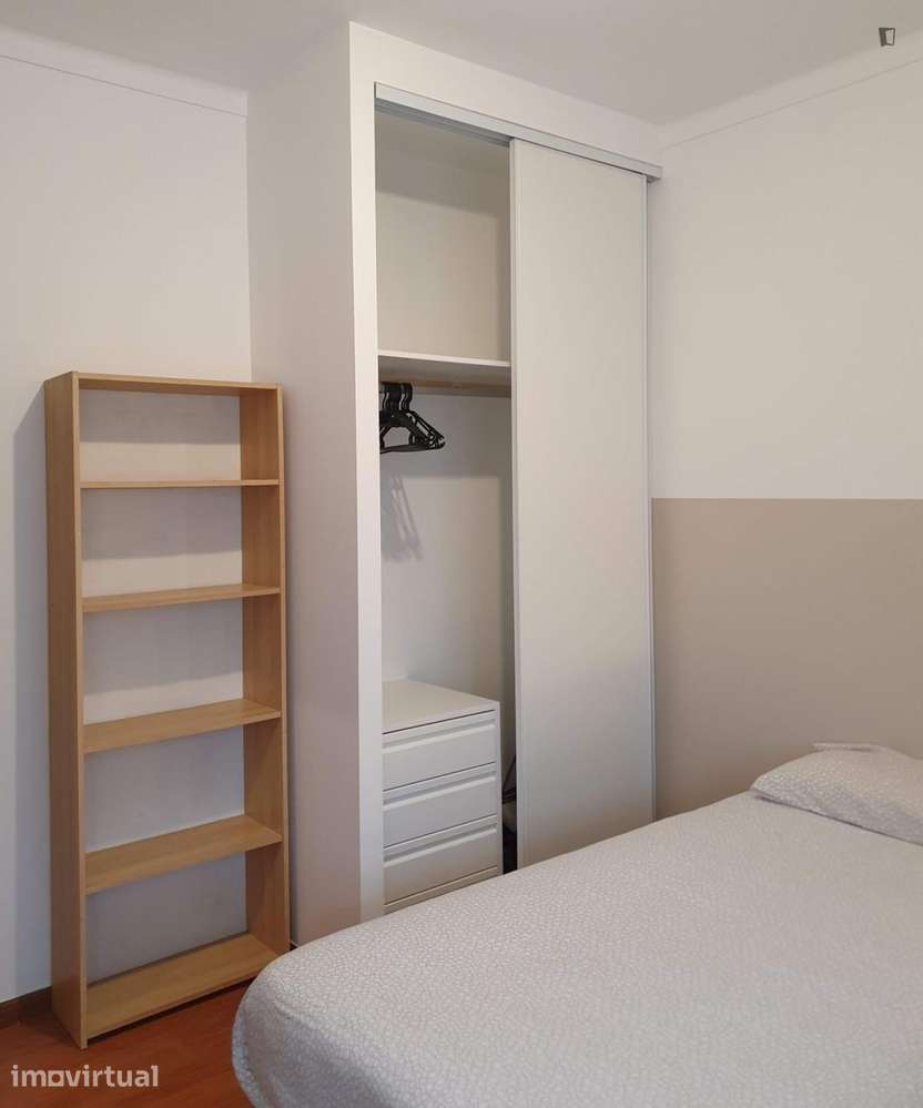 Quarto - localizado em Bairro do Sol Coimbra - Grande imagem: 4/9