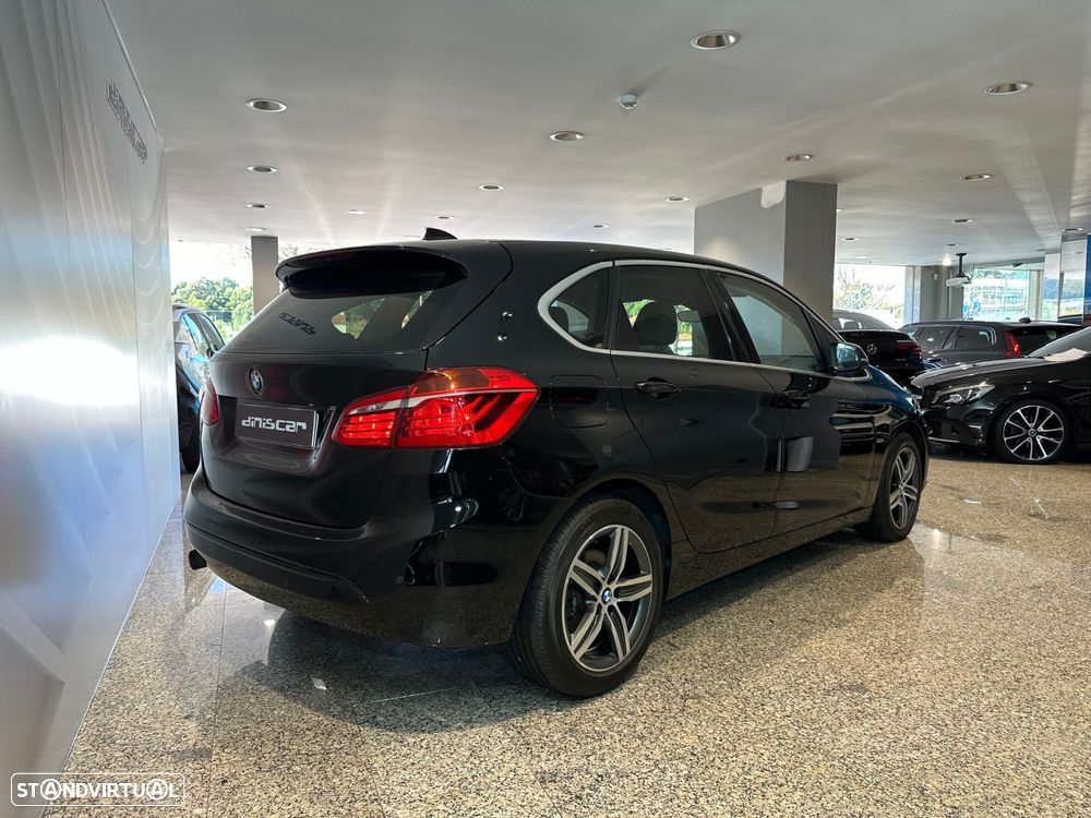 BMW 216 Active Tourer d Line Sport - 32