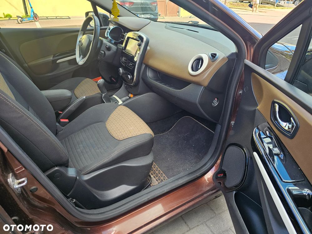 Renault Clio - 19