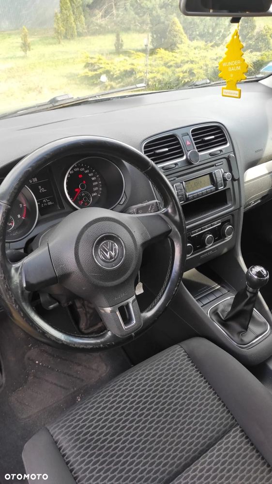 Volkswagen Golf - 10