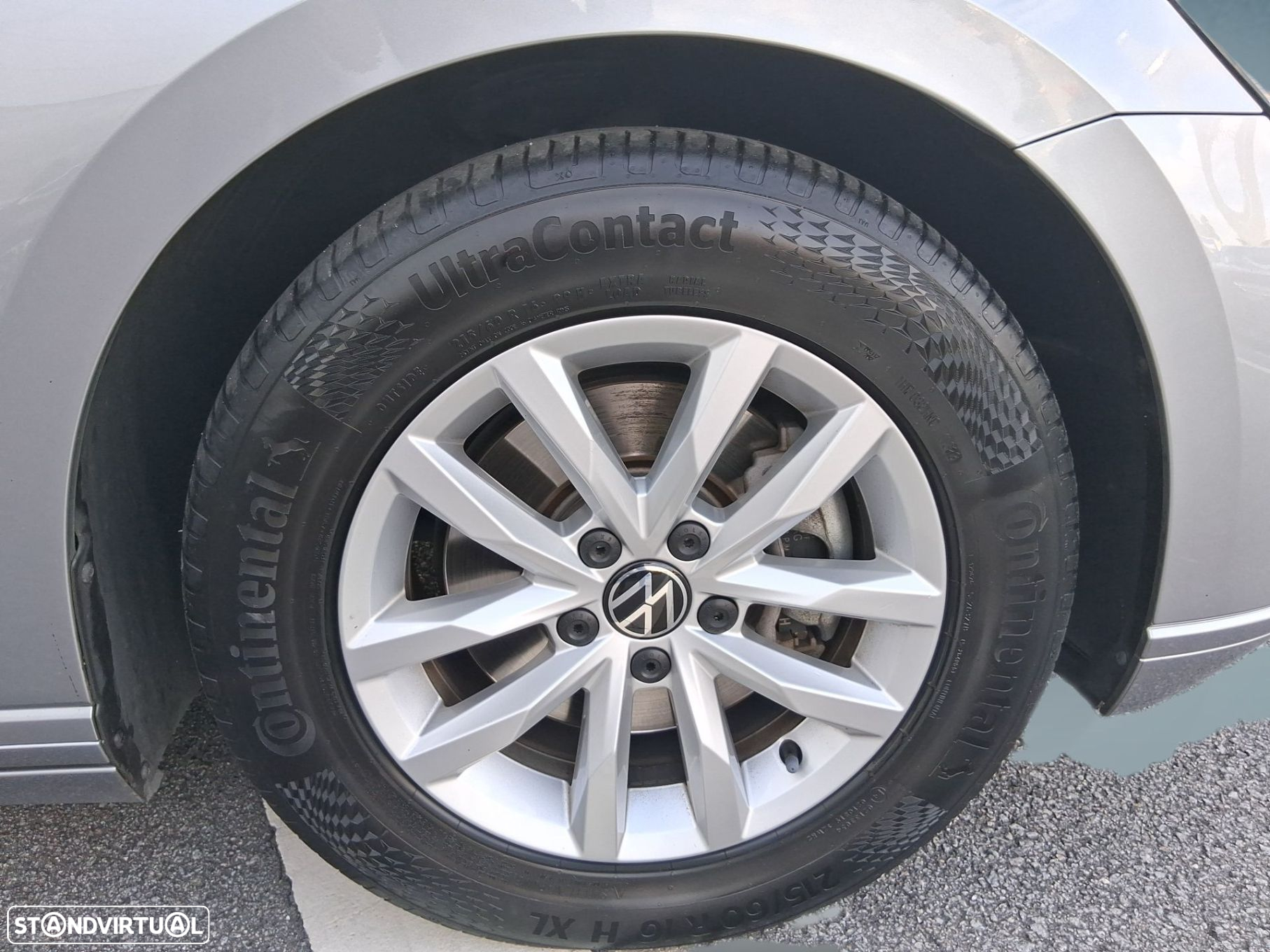 VW Passat Variant 2.0 TDi Business DSG - 28