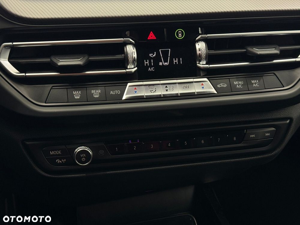 BMW Seria 1 118i M Sport - 23