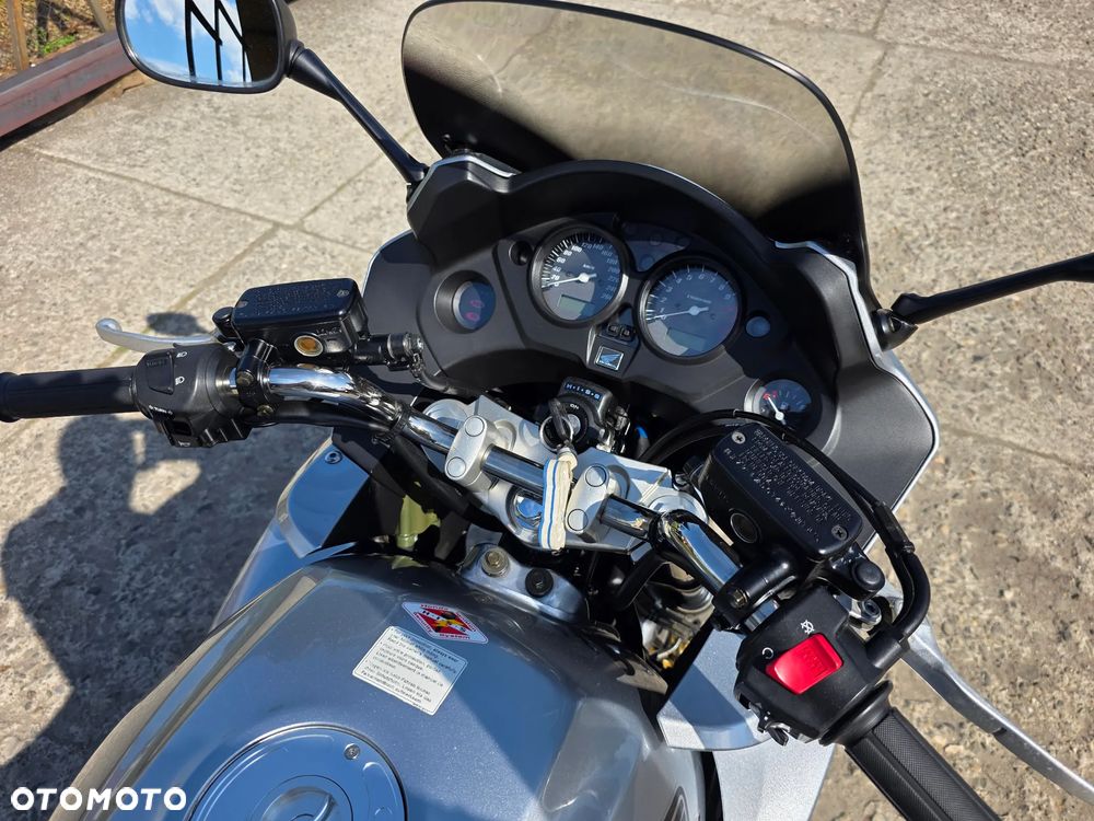 Honda CBF - 16
