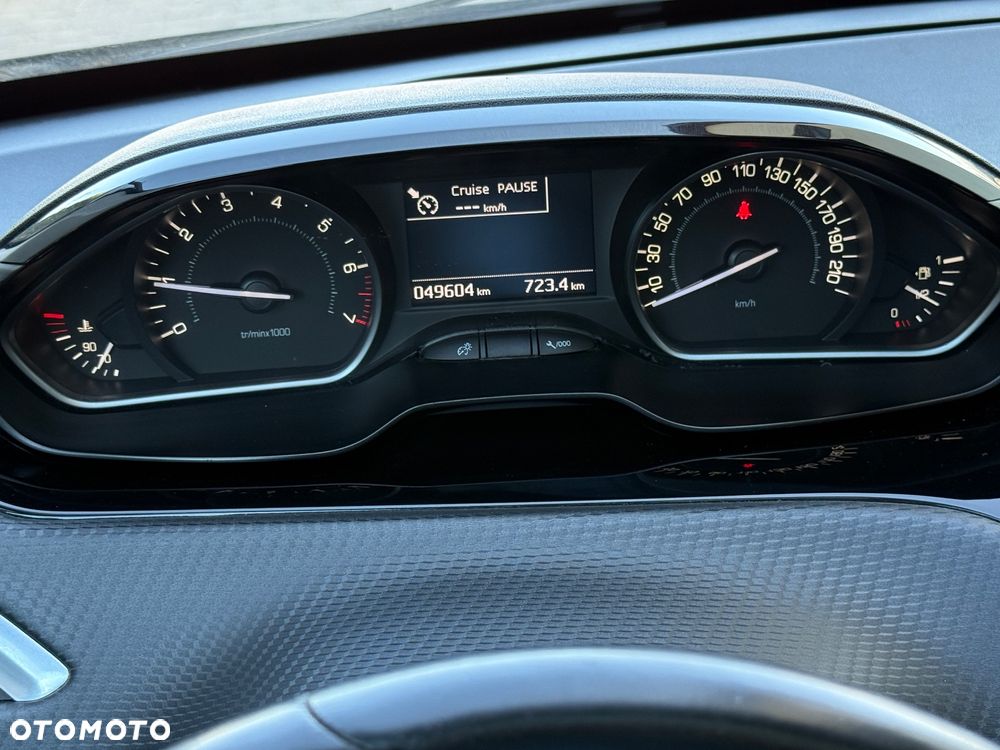 Peugeot 208 1.2 PureTech Allure S&S - 12