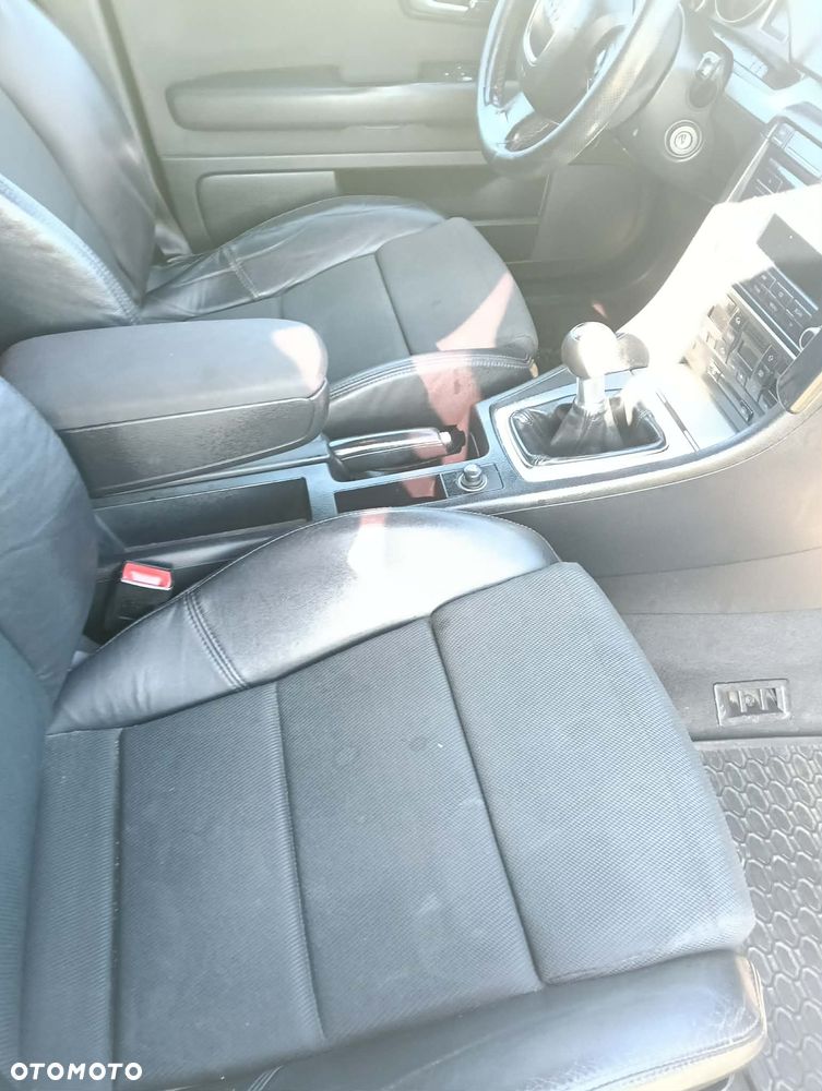 Audi A4 Avant 2.0 TDI DPF quattro - 2