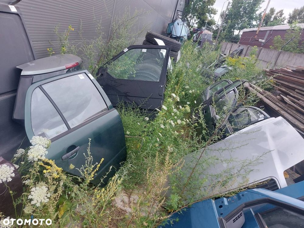 DRZWI KOMPLETNE PRAWY TYŁ SKODA FABIA I 9570 - 4