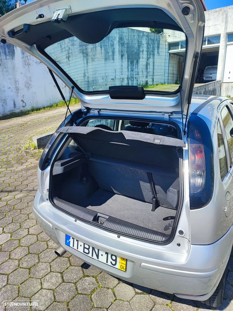 Opel Corsa 1.2 Twinport Silver - 4