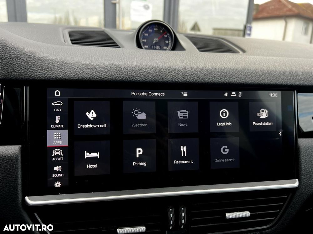 Porsche Cayenne - 30