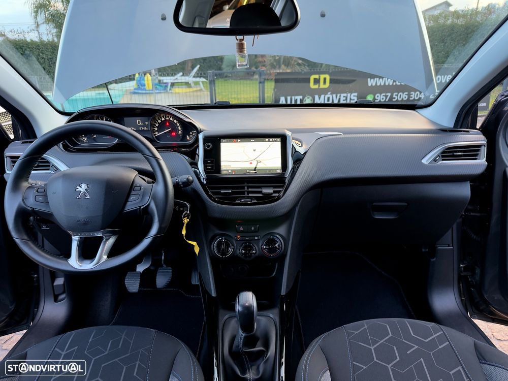 Peugeot 2008 1.5 BlueHDi Signature - 48