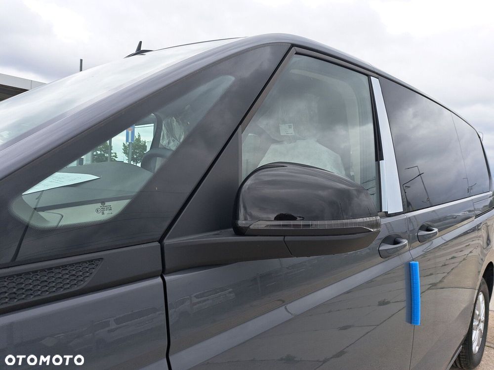 Volkswagen Multivan - 30