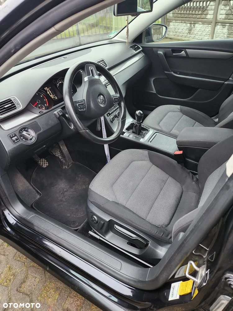 Volkswagen Passat 1.8 TSI Trendline - 10