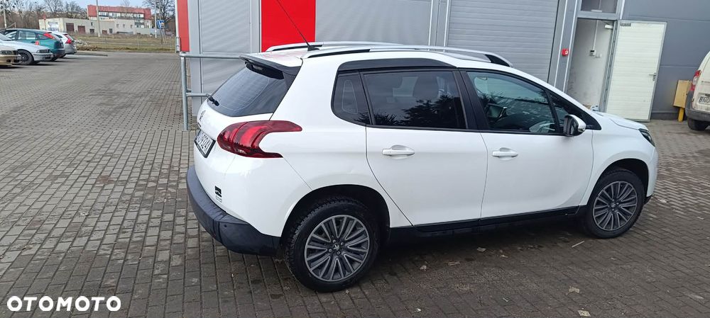 Peugeot 2008 1.2 Pure Tech Active - 2