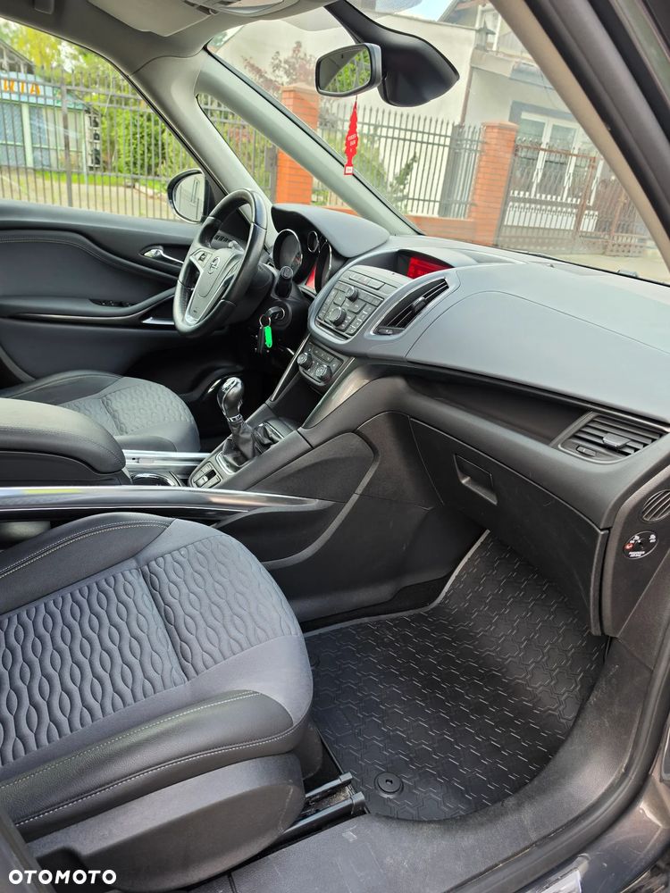 Opel Zafira 1.6 T SIDI Cosmo S&S - 21
