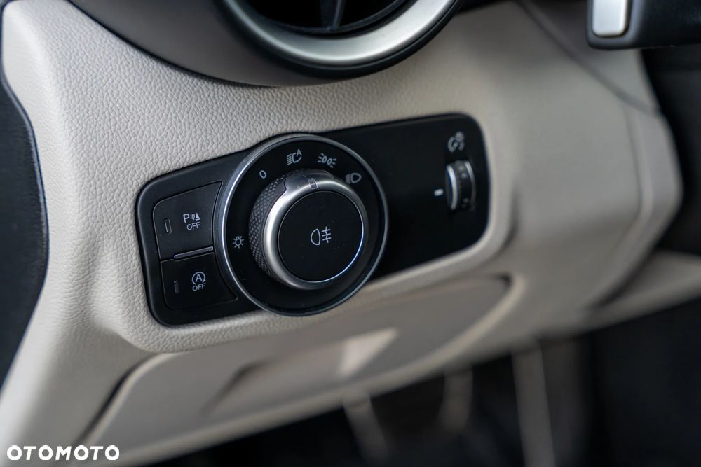 Alfa Romeo Giulia 2.9 V6 Bi-Turbo AT8 Quadrifoglio - 19