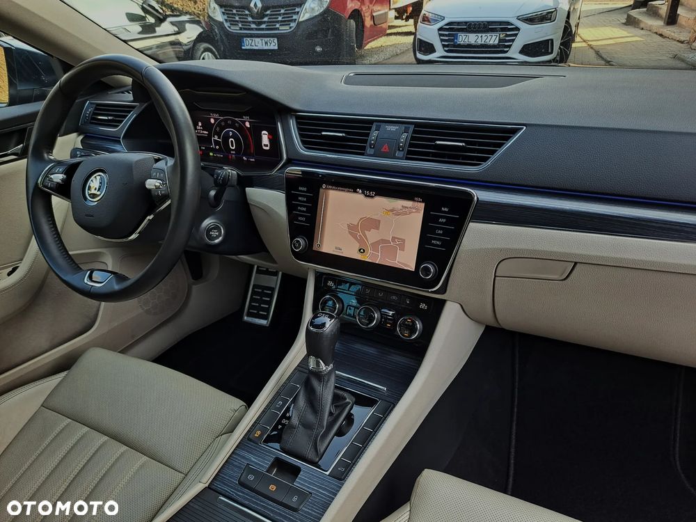 Skoda Superb Combi 2.0 TDI DSG Premium Edition - 17