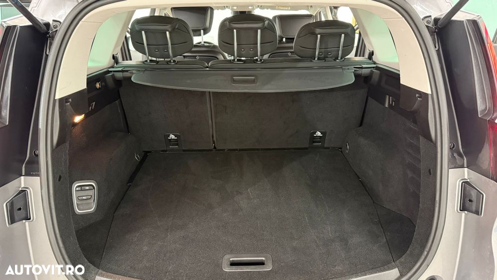 Renault Grand Scenic - 16