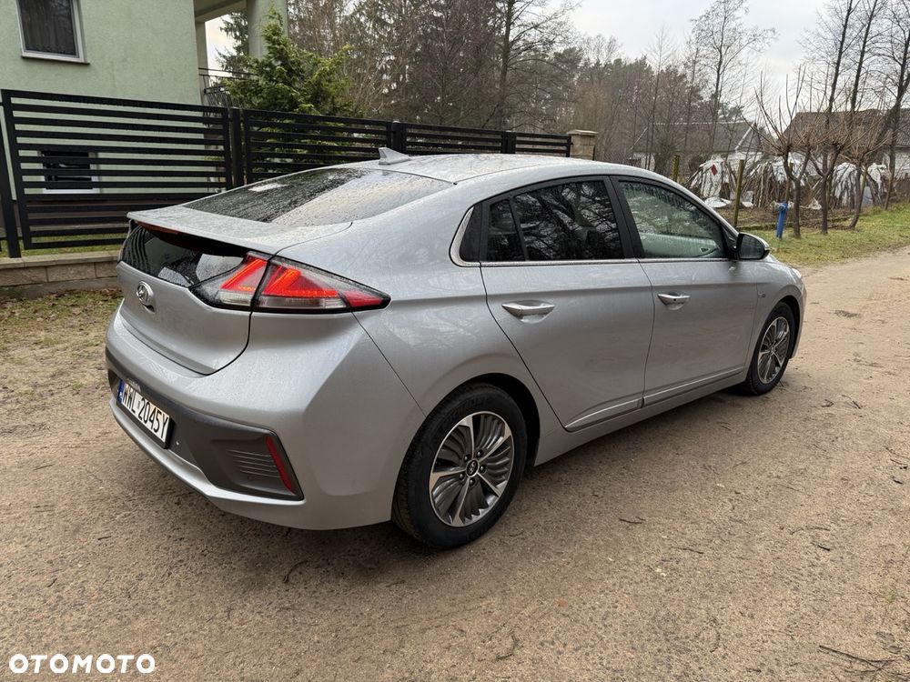 Hyundai IONIQ 1.6 GDI Premium - 4