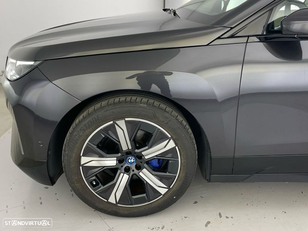 BMW iX xDrive 40 Pack Desportivo - 18