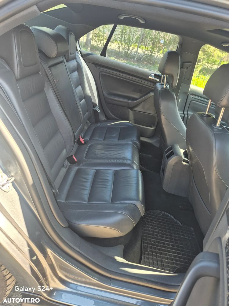 Volkswagen Jetta 2.0 Turbo FSI Sportline - 15