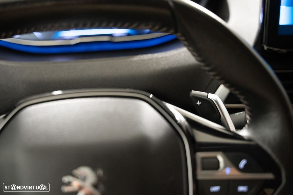 Peugeot 3008 1.2 PureTech Allure EAT8 - 26