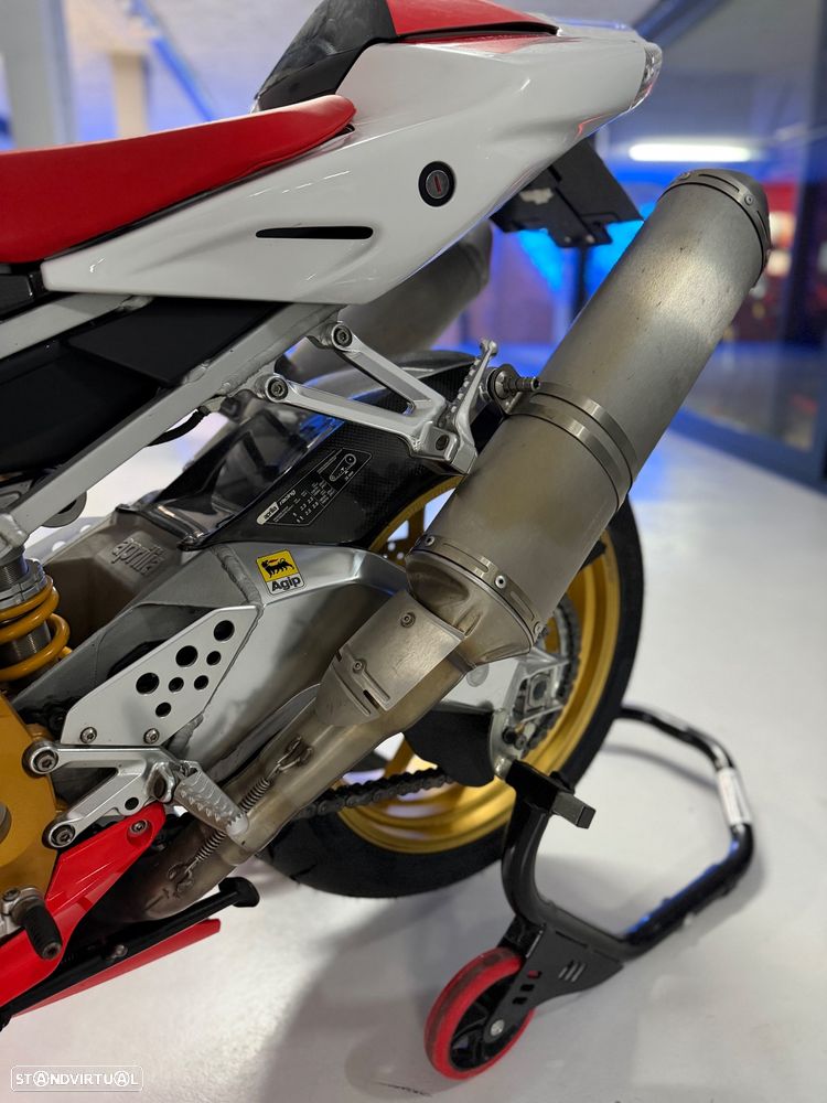Aprilia RSV Factory RR - 5