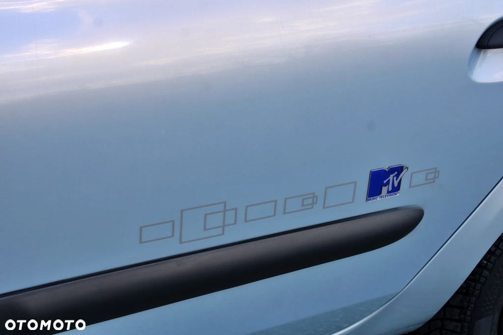 Renault Clio - 26