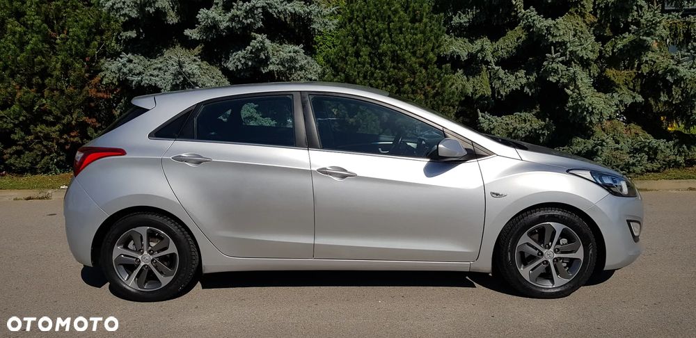 Hyundai i30 blue 1.4 YES Silver - 10
