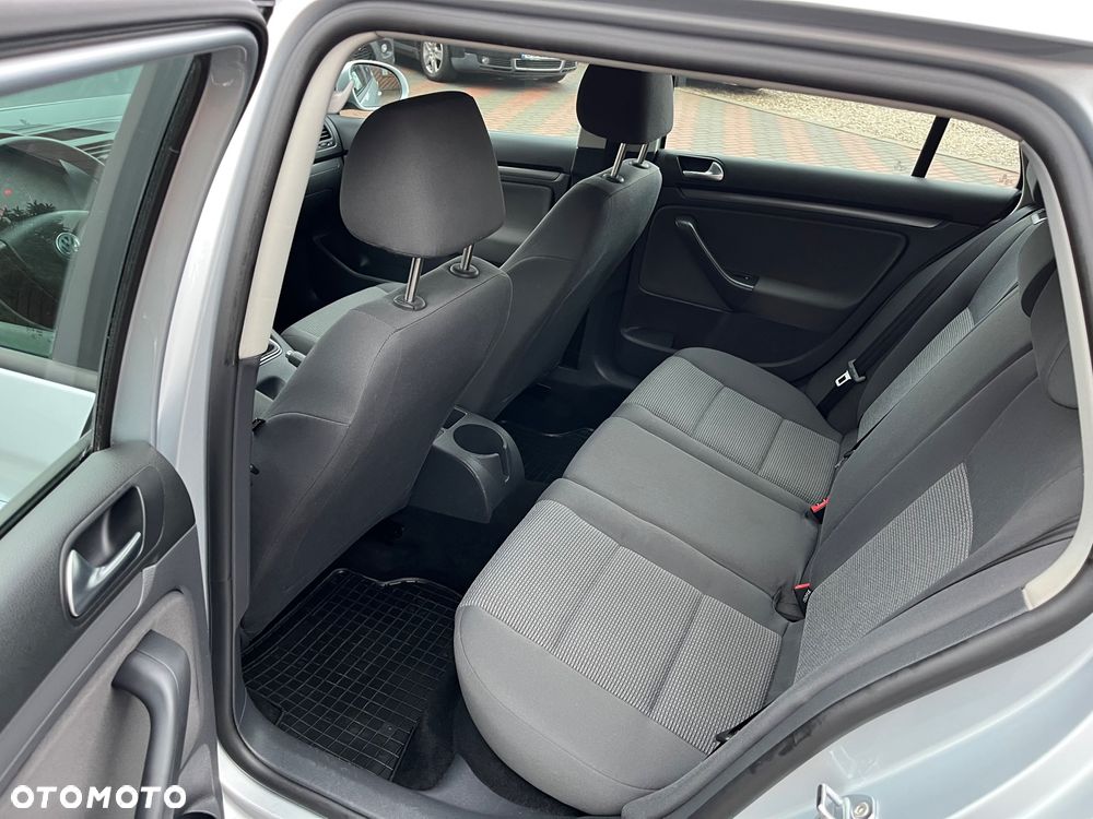 Volkswagen Golf 1.9 TDI DPF Trendline BlueMotion - 14