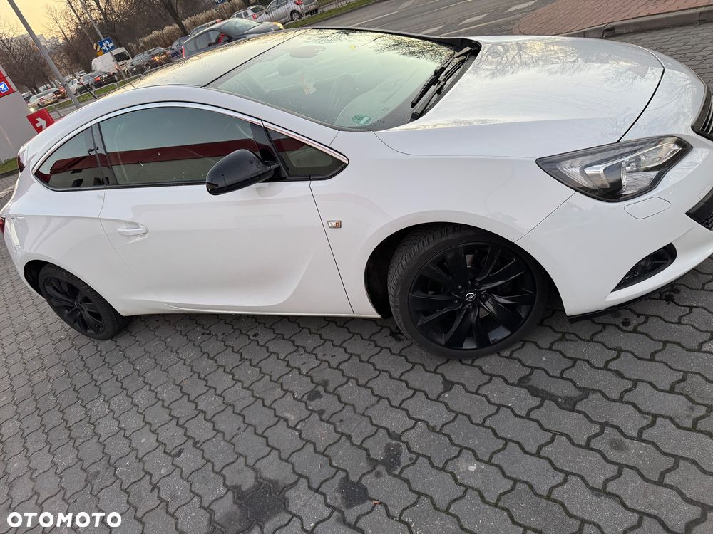 Opel Astra 1.6 Turbo Edition - 11