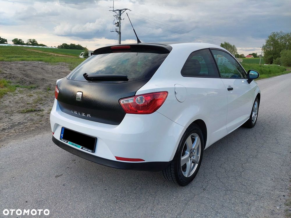 Seat Ibiza 2010 photo 4