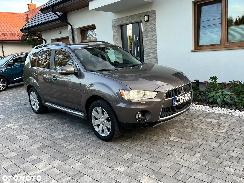 Mitsubishi Outlander 2.0 2WD 35 Jahre - 18