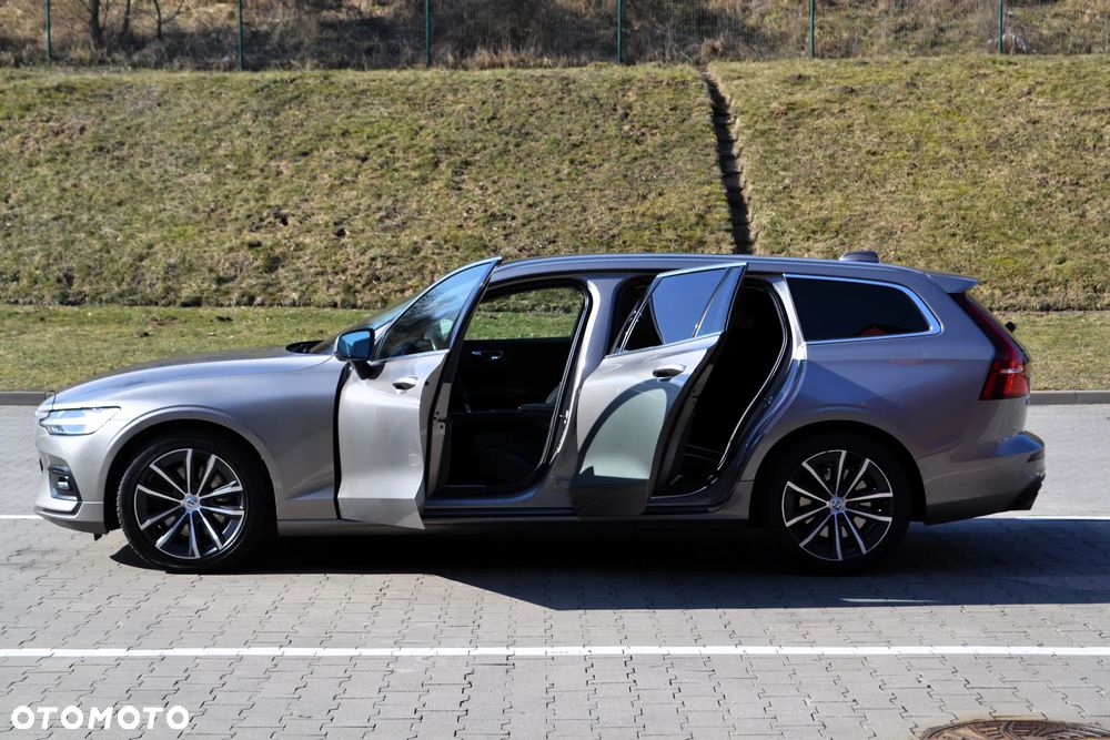 Volvo V60 T5 AWD Geartronic Momentum - 25